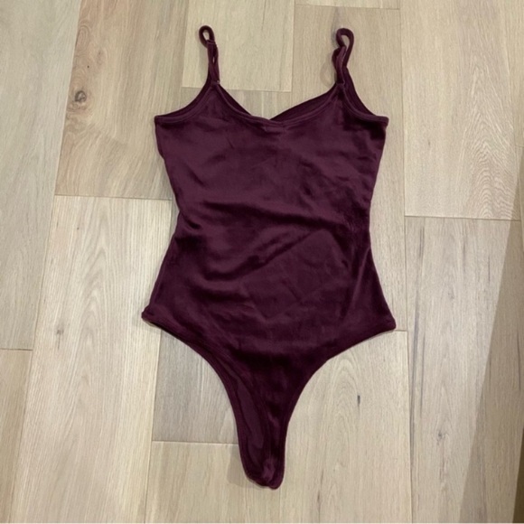 Garage | Purple Velvet V Neck Bodysuit 💜 - Picture 4 of 6